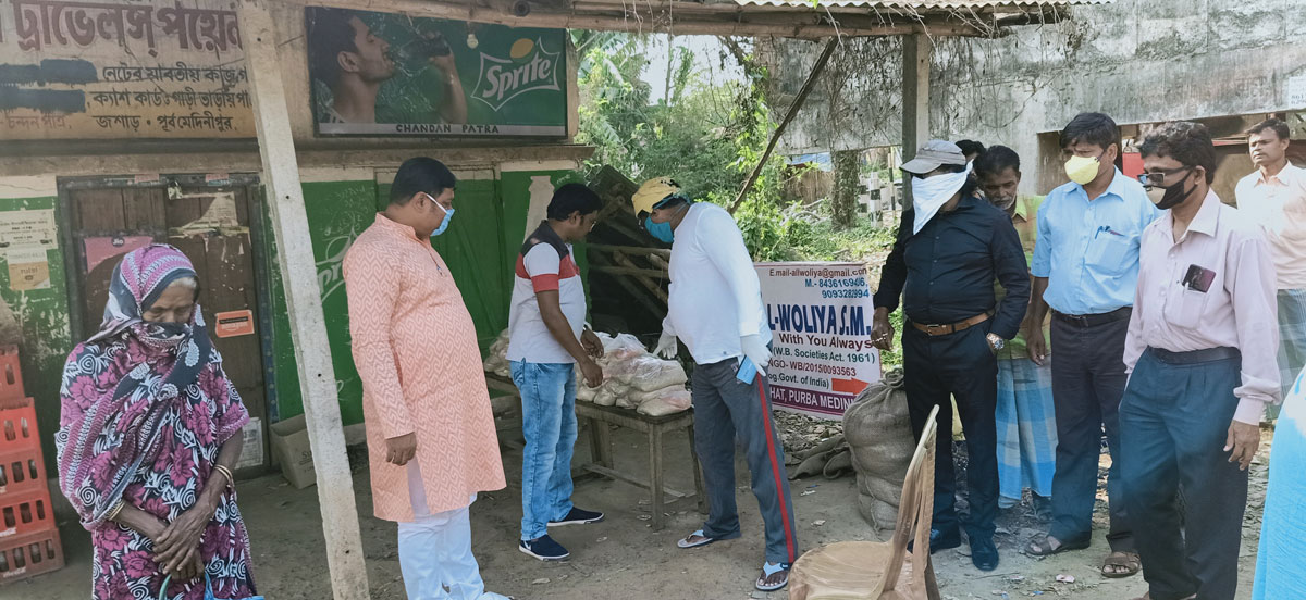 jashar-ngo-in-kolaghat-purba-medinipur-corona-relief-distribution